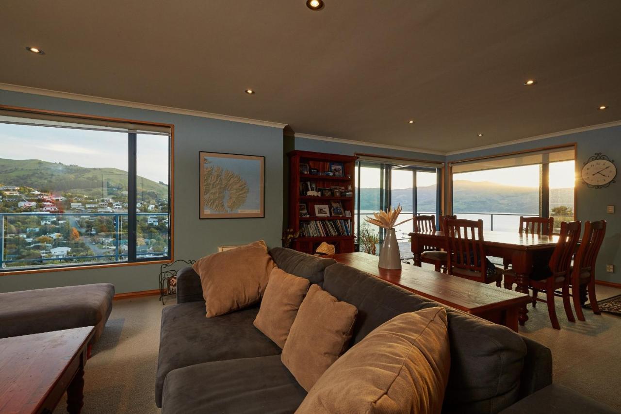 Akaroa Holiday Home Spacious And Quite With Stunning Harbour Views And Close To Town Extérieur photo