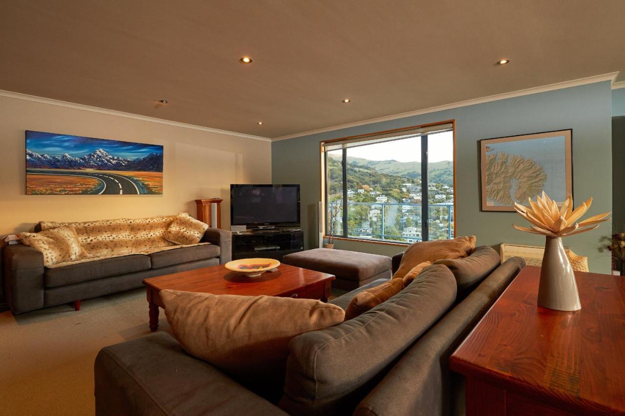 Akaroa Holiday Home Spacious And Quite With Stunning Harbour Views And Close To Town Extérieur photo